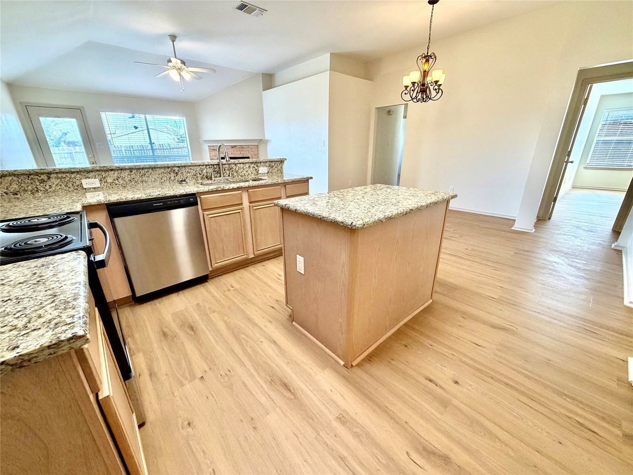 6001 Garden View Dr - Photo 5 of 18