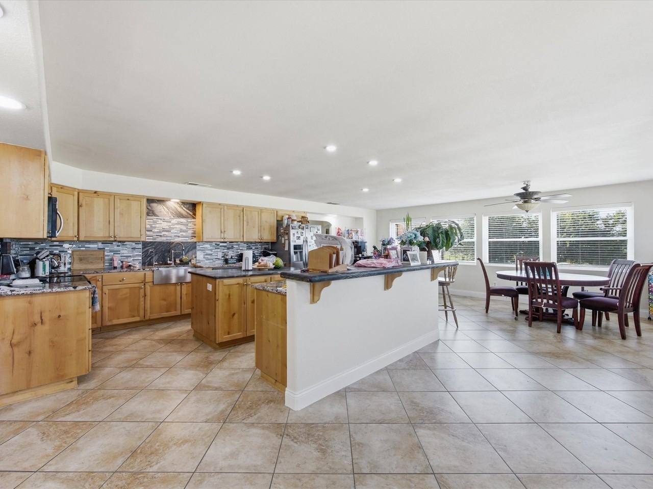 1609 Sweet Springs Rd - Photo 7 of 10