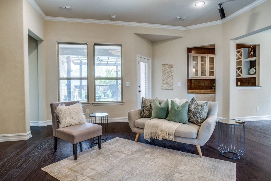 1060 Enchanted Rock Dr - Photo 5 of 25