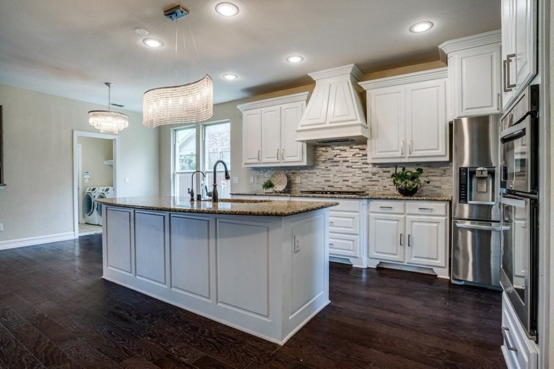 1060 Enchanted Rock Dr - Photo 7 of 25