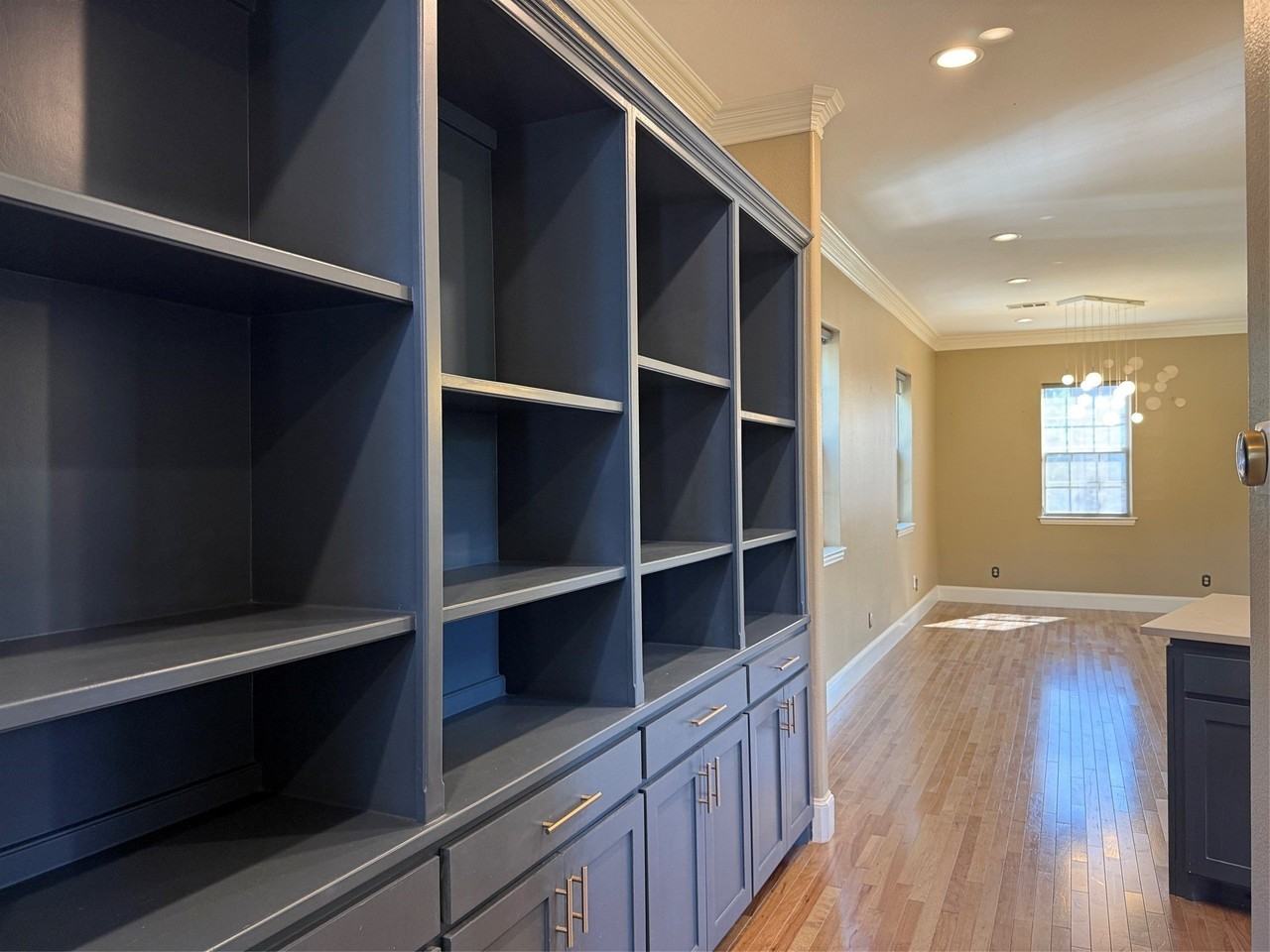 5102 Ridgedale Ave - Photo 6 of 14