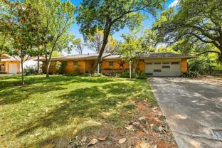204 University Dr - Photo 1 of 1