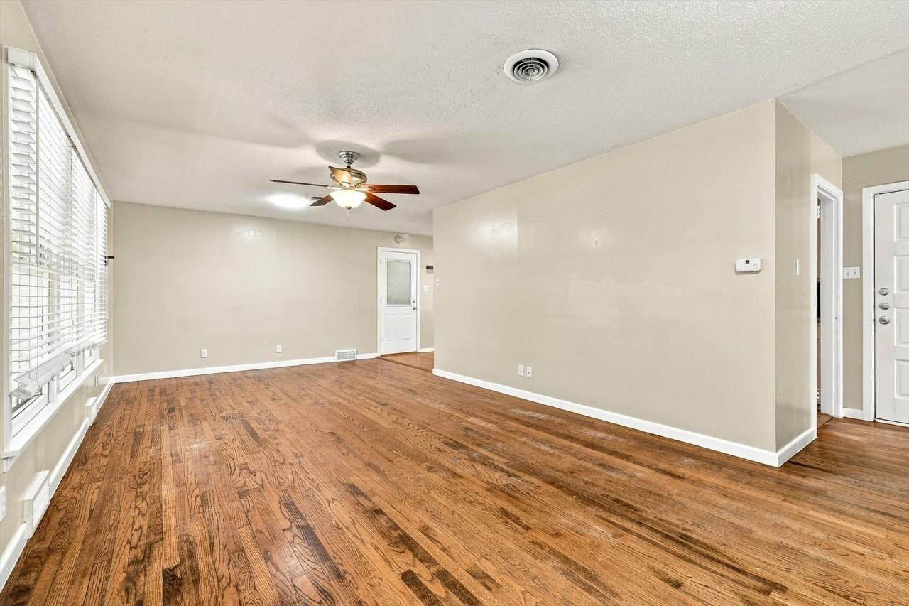 204 University Dr - Photo 6 of 26