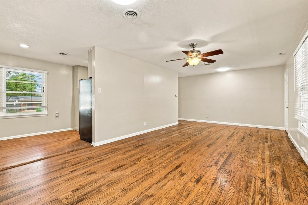 204 University Dr - Photo 7 of 26