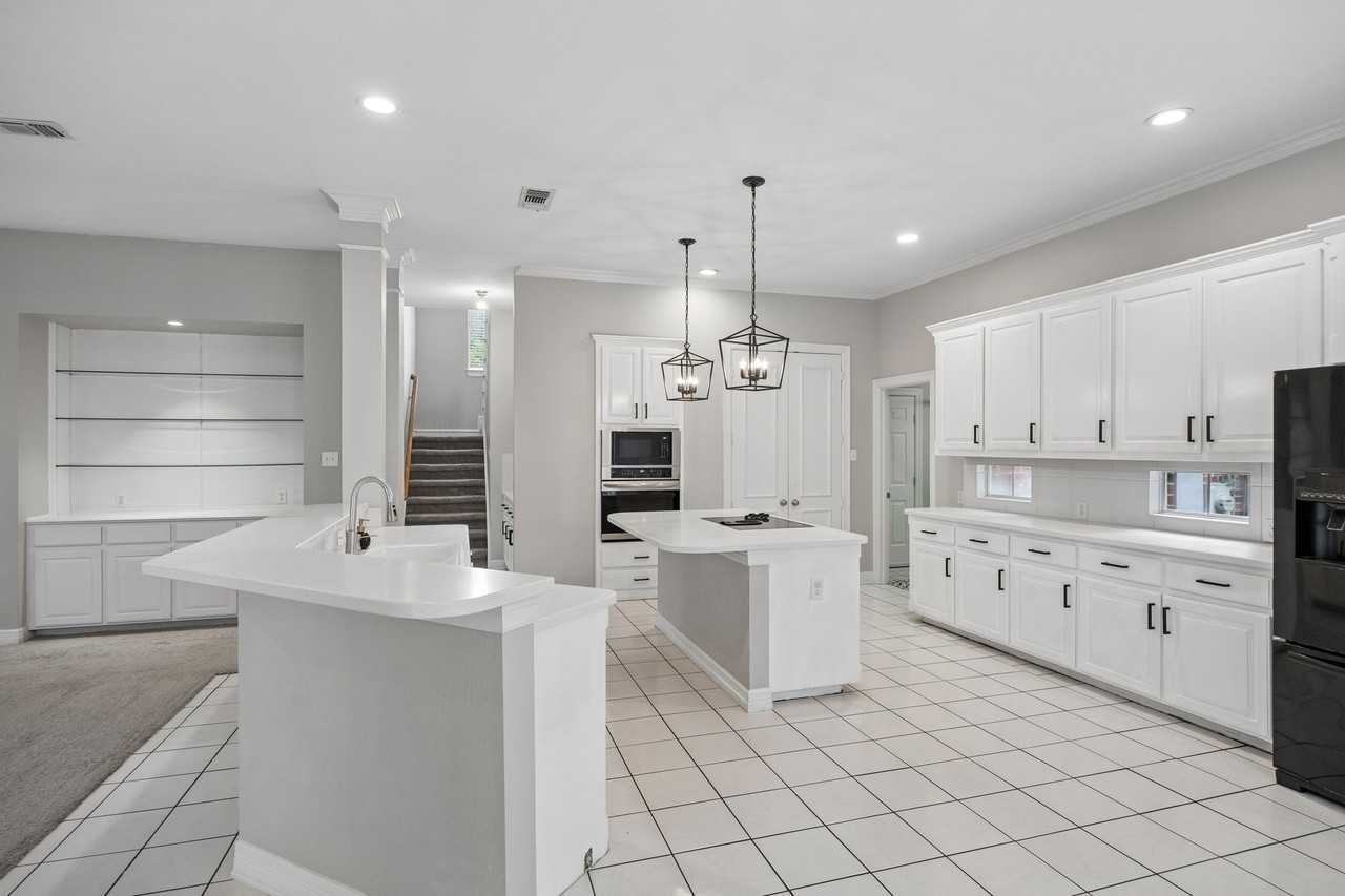 505 Northwood Trl - Photo 4 of 30