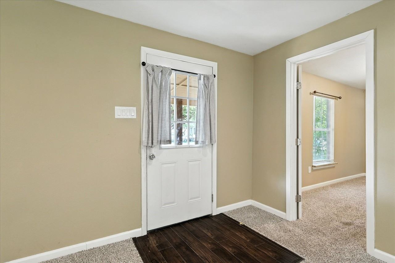 7243 Ash St - Photo 5 of 31