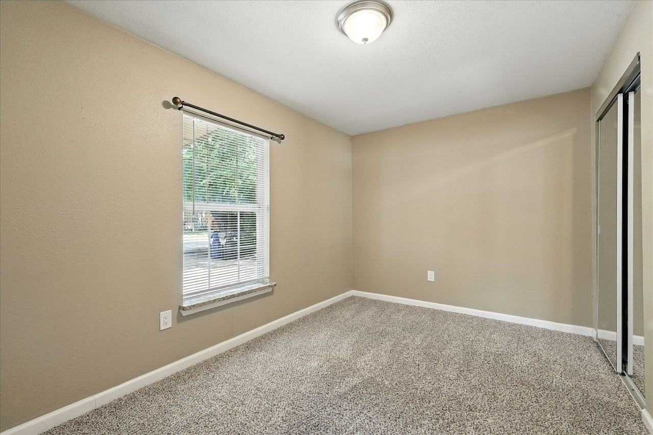 7243 Ash St - Photo 7 of 31