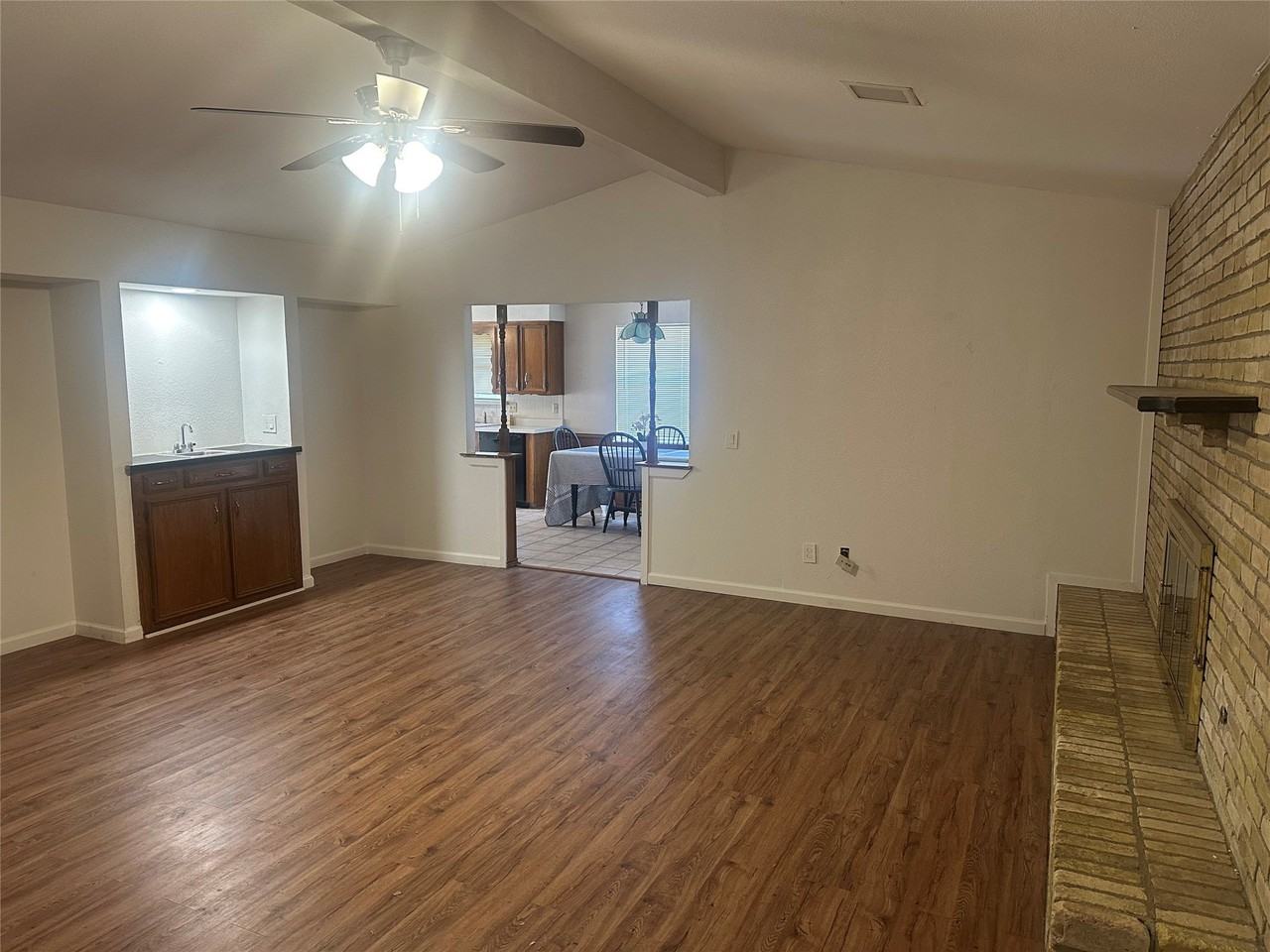 2809 Teakwood Ln - Photo 5 of 20