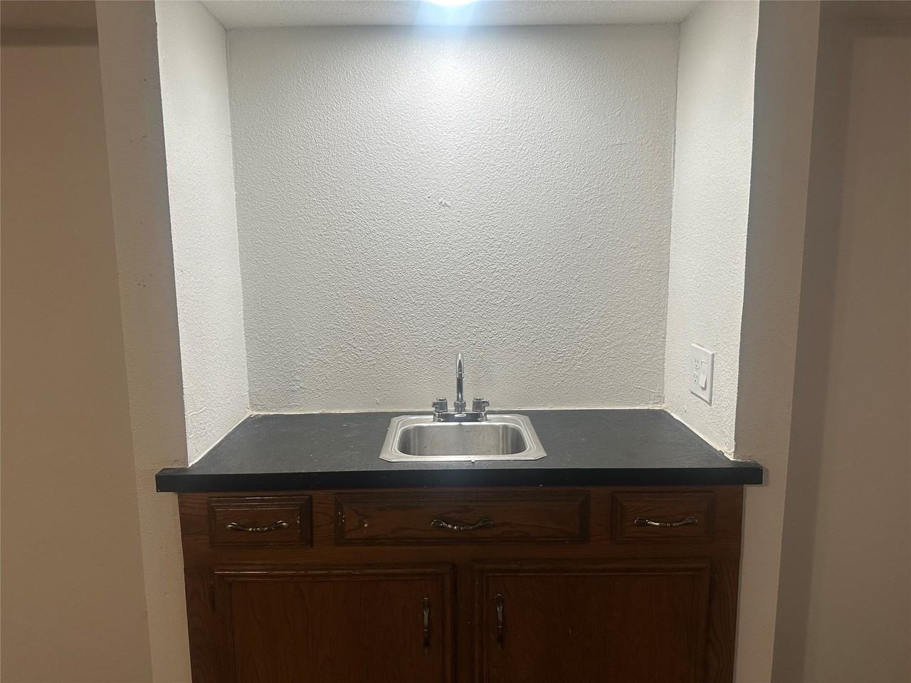 2809 Teakwood Ln - Photo 6 of 20