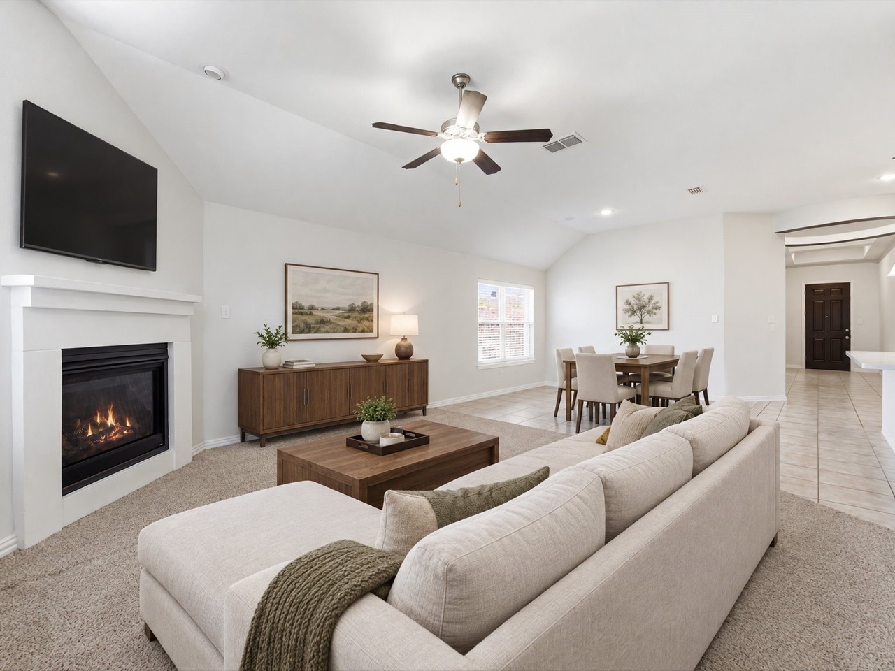 2810 Willow Ln - Photo 4 of 40