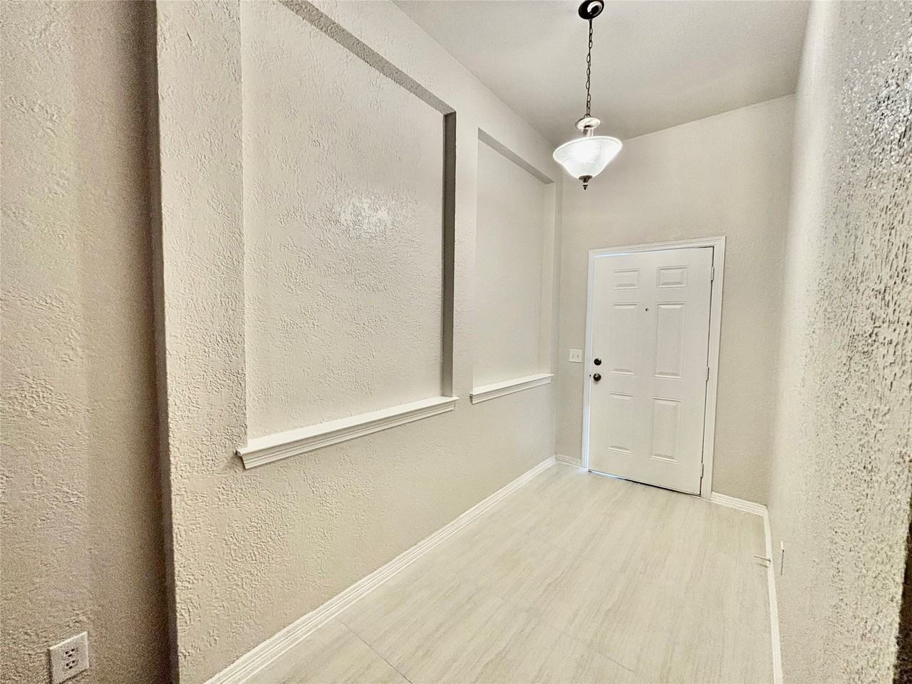1312 Bateman Ln - Photo 6 of 29