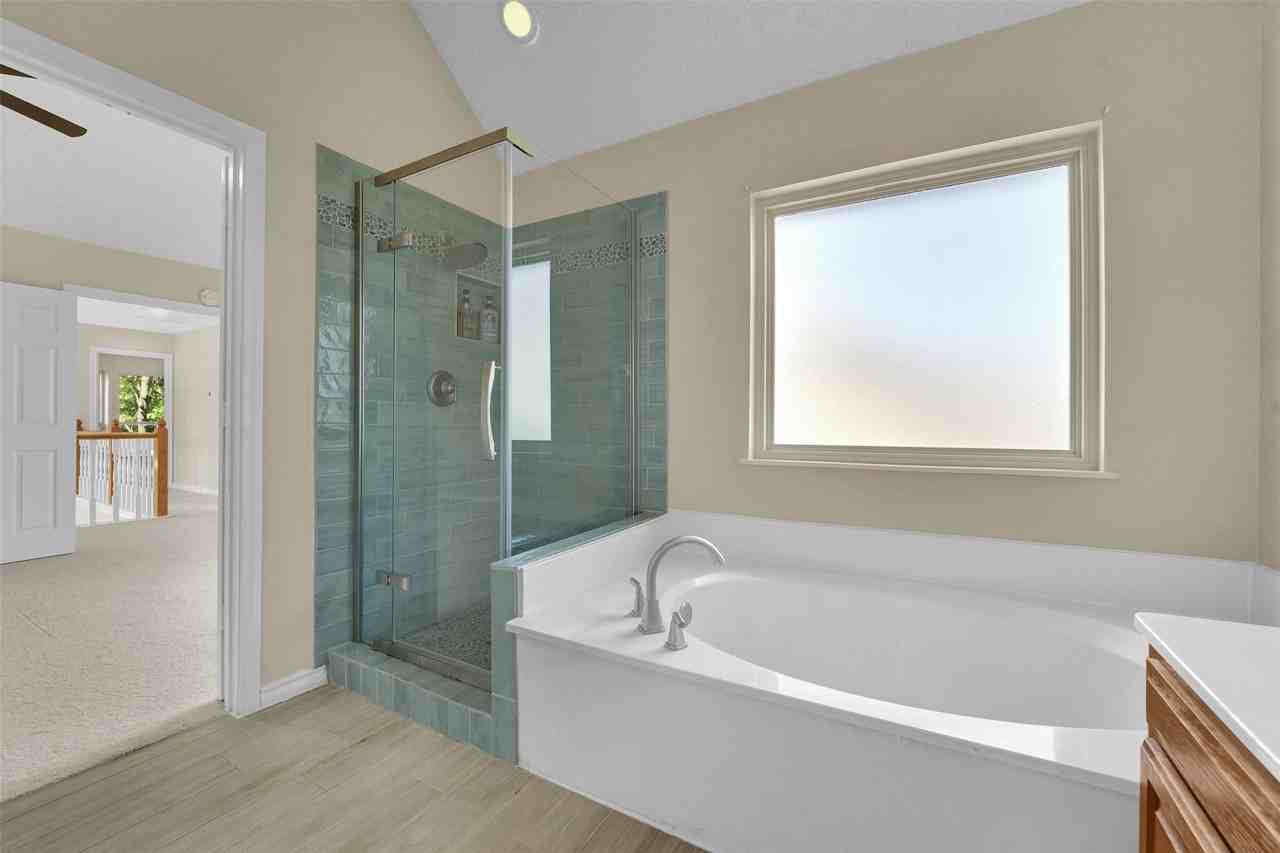 1920 Keystone Dr - Photo 4 of 36