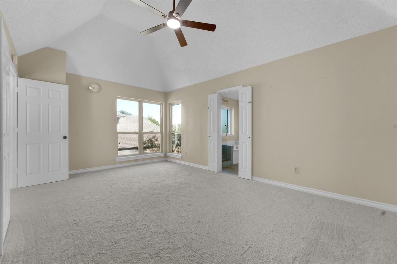 1920 Keystone Dr - Photo 7 of 36