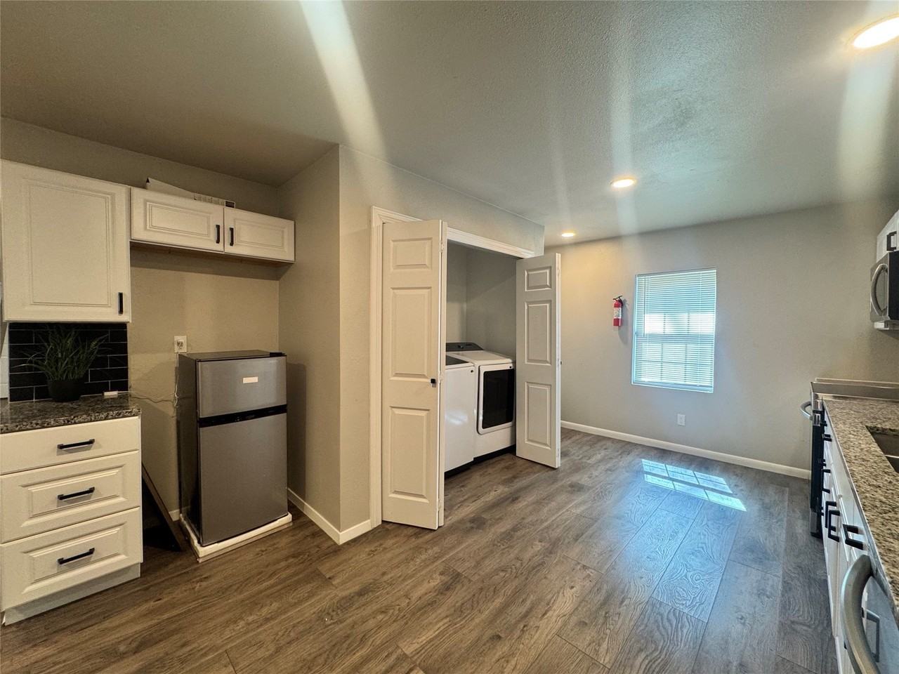 2707 Cross St - Photo 6 of 12