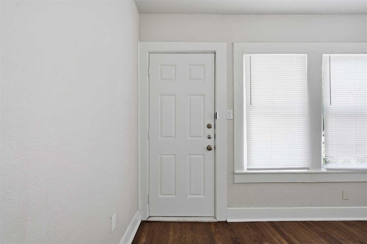 3413 Livingston Ave - Photo 2 of 15