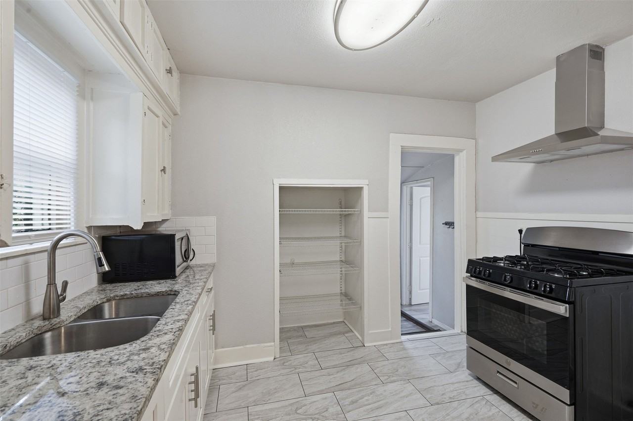 3413 Livingston Ave - Photo 4 of 15