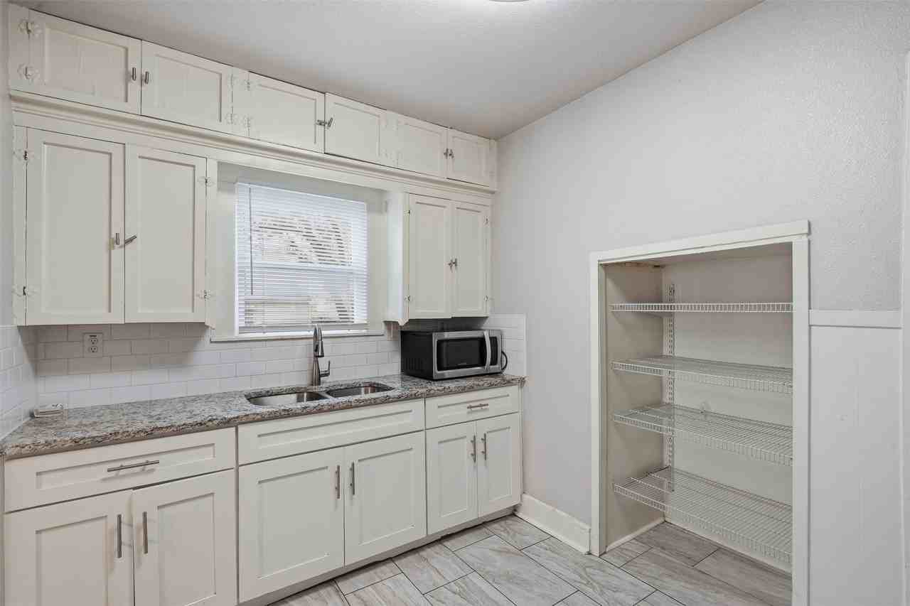 3413 Livingston Ave - Photo 5 of 15