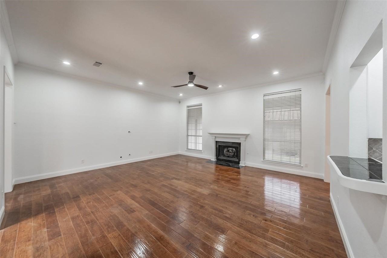 816 Havenwood Ln S - Photo 3 of 29