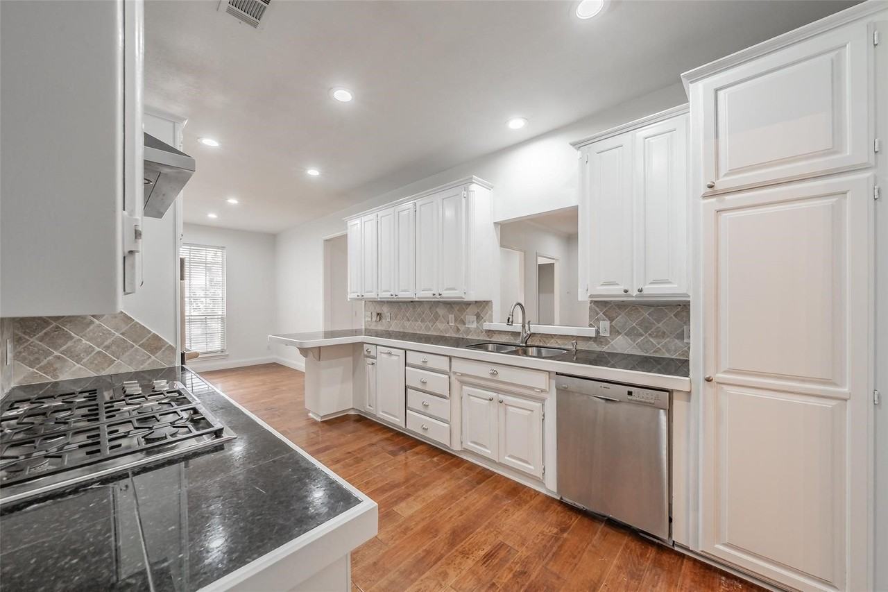 816 Havenwood Ln S - Photo 6 of 29
