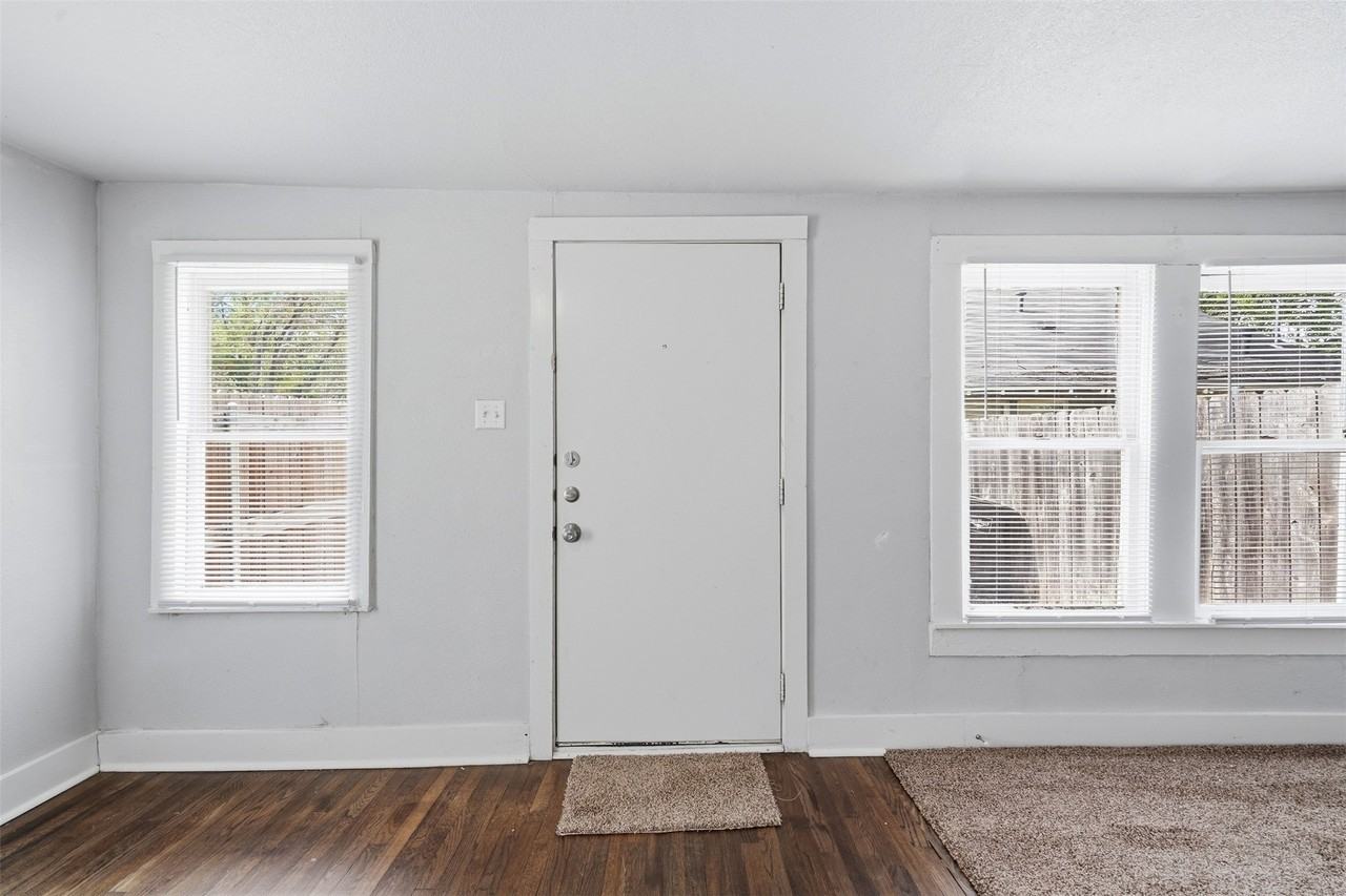 3415 Livingston Ave - Photo 2 of 12