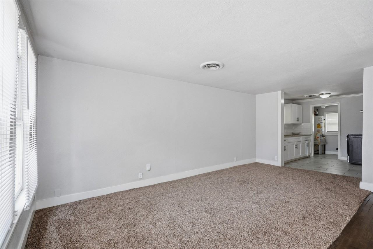 3415 Livingston Ave - Photo 4 of 12