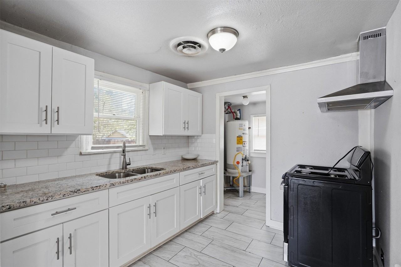 3415 Livingston Ave - Photo 5 of 12