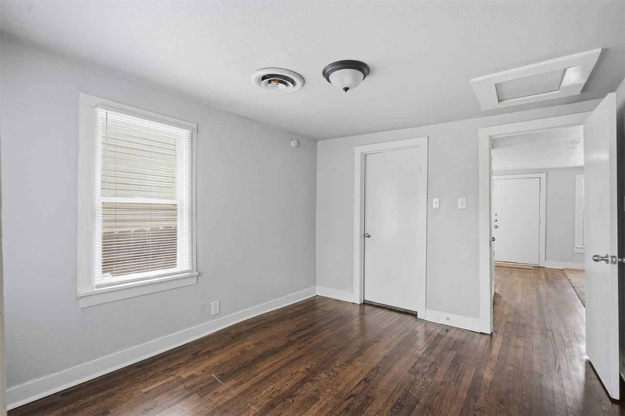 3415 Livingston Ave - Photo 7 of 12