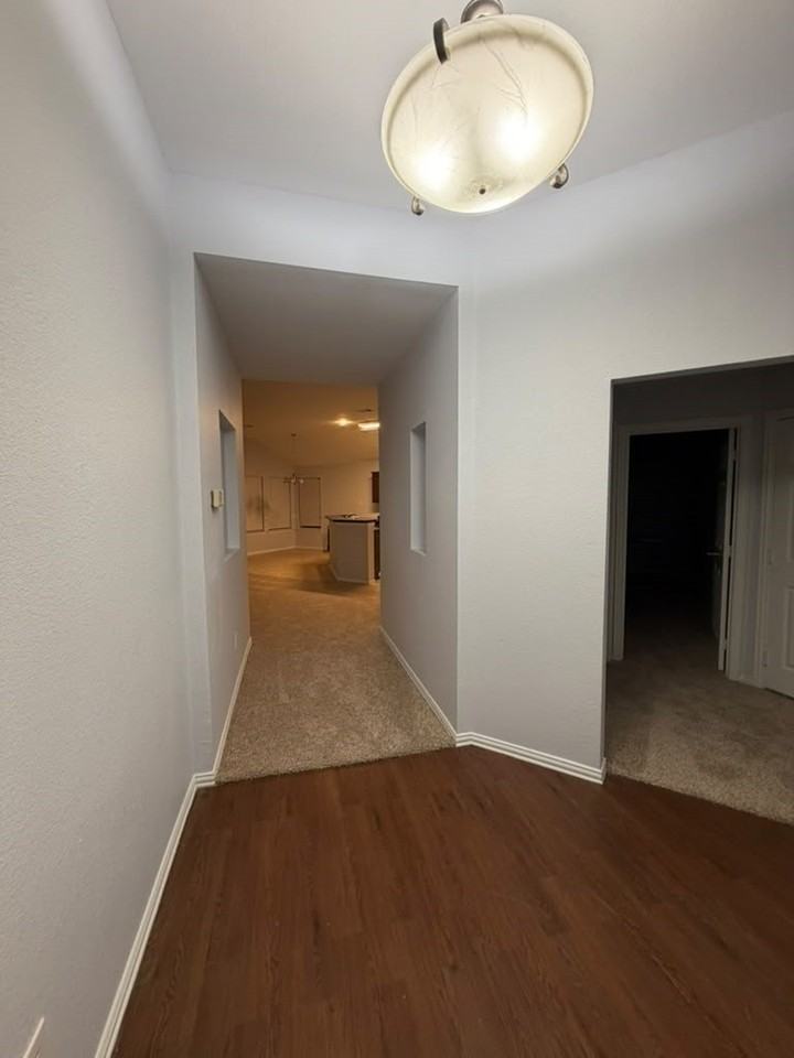 1026 Port Aransas Dr - Photo 3 of 8