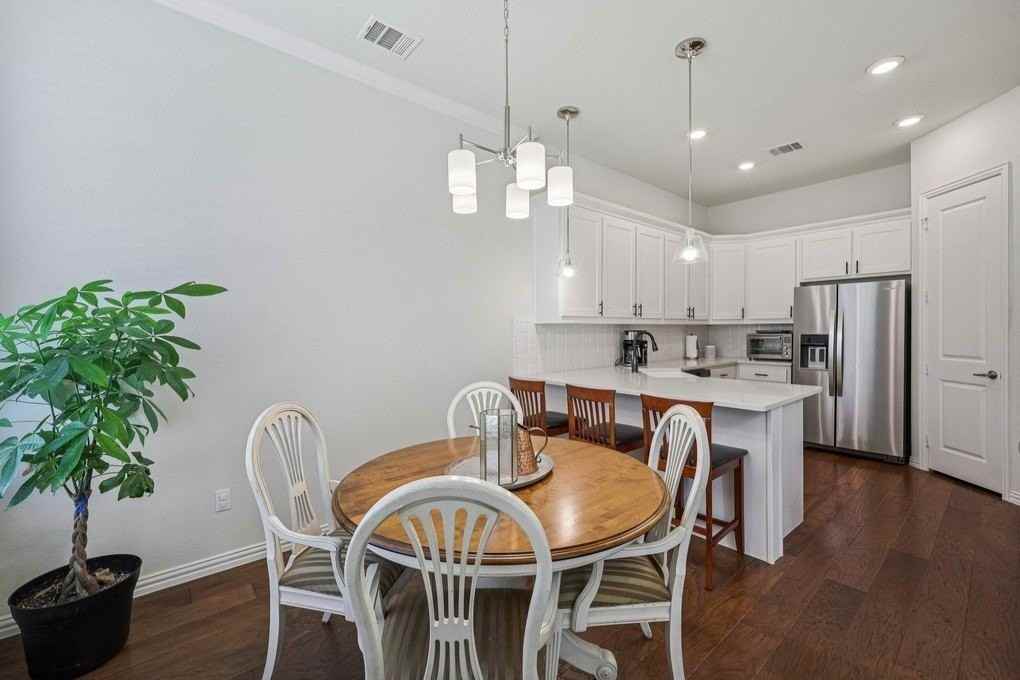 508 Renaissance Ln - Photo 4 of 31