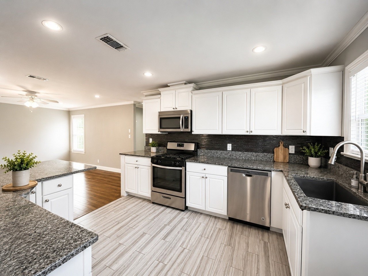 3860 Durango Dr - Photo 5 of 15