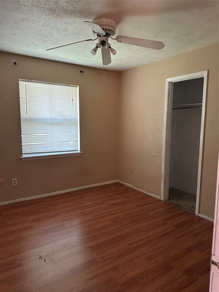 743 Price Dr - Photo 4 of 9