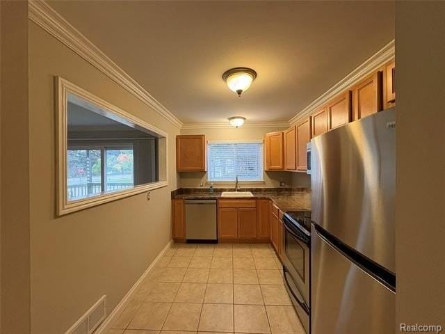 3501 W 14 Mile Rd #11 - Photo 6 of 10