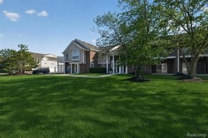 featured image of 16766 Dover Dr