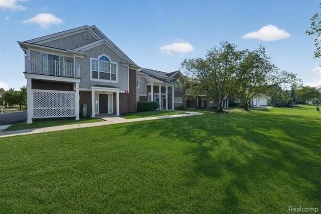 16766 Dover Dr - Photo 2 of 50