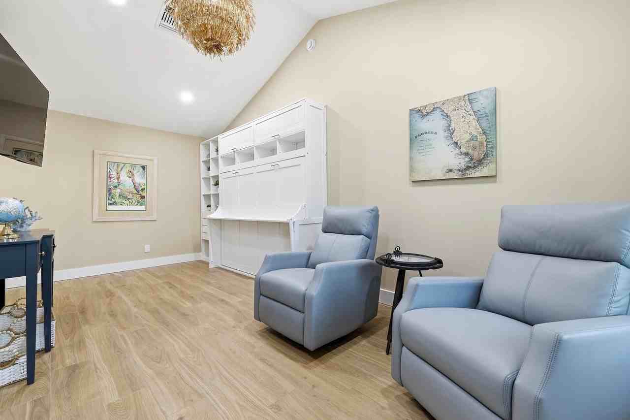 14805 Stirrup Ln - Photo 3 of 18