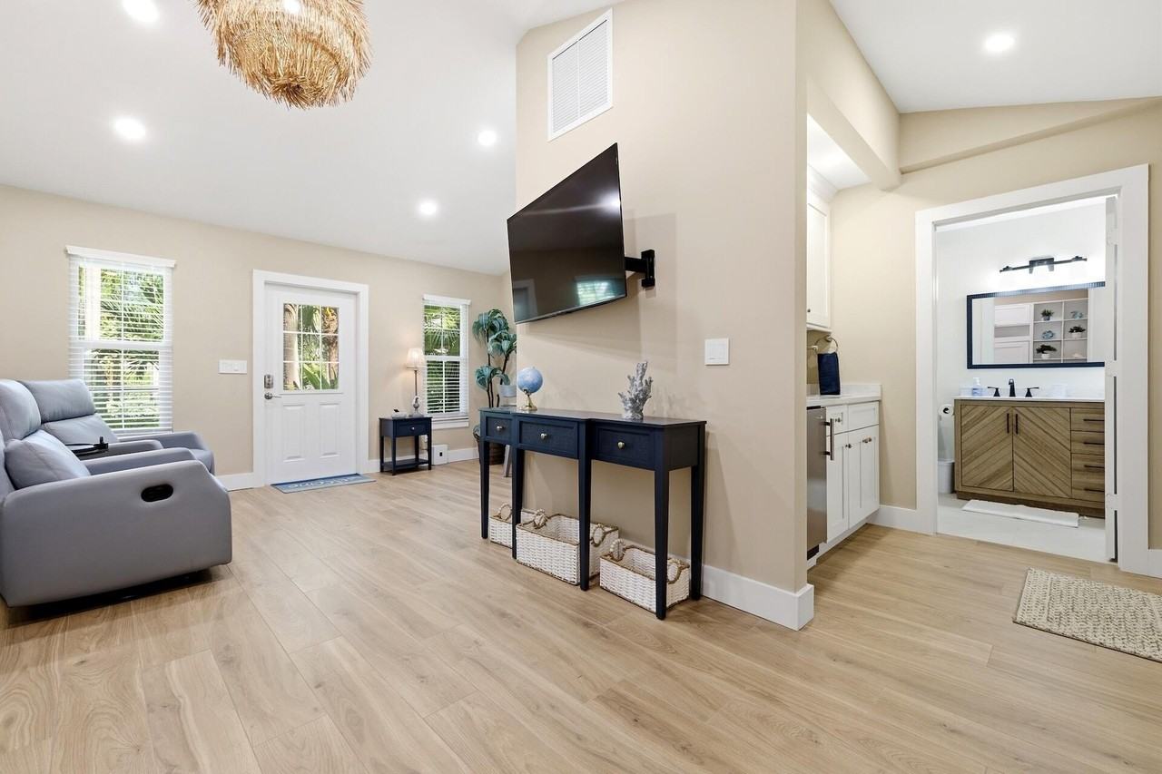 14805 Stirrup Ln - Photo 4 of 18