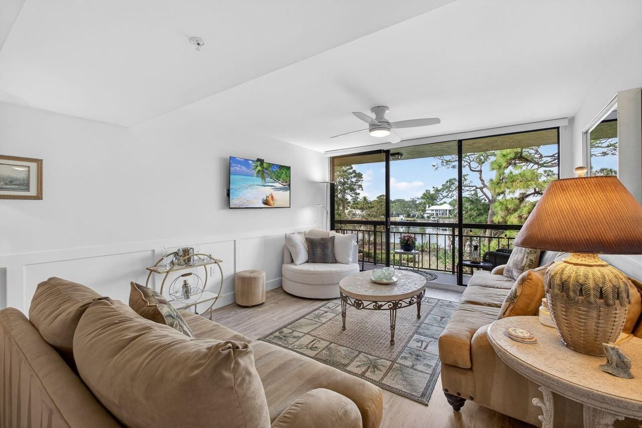 1901 Marina Isle Way #304 - Photo 6 of 50