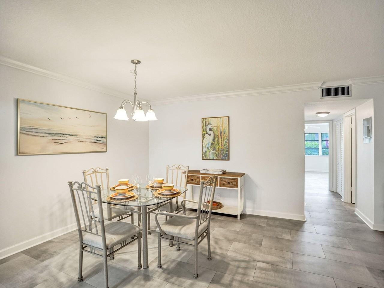 315 Nw 50th Ave #C - Photo 4 of 26