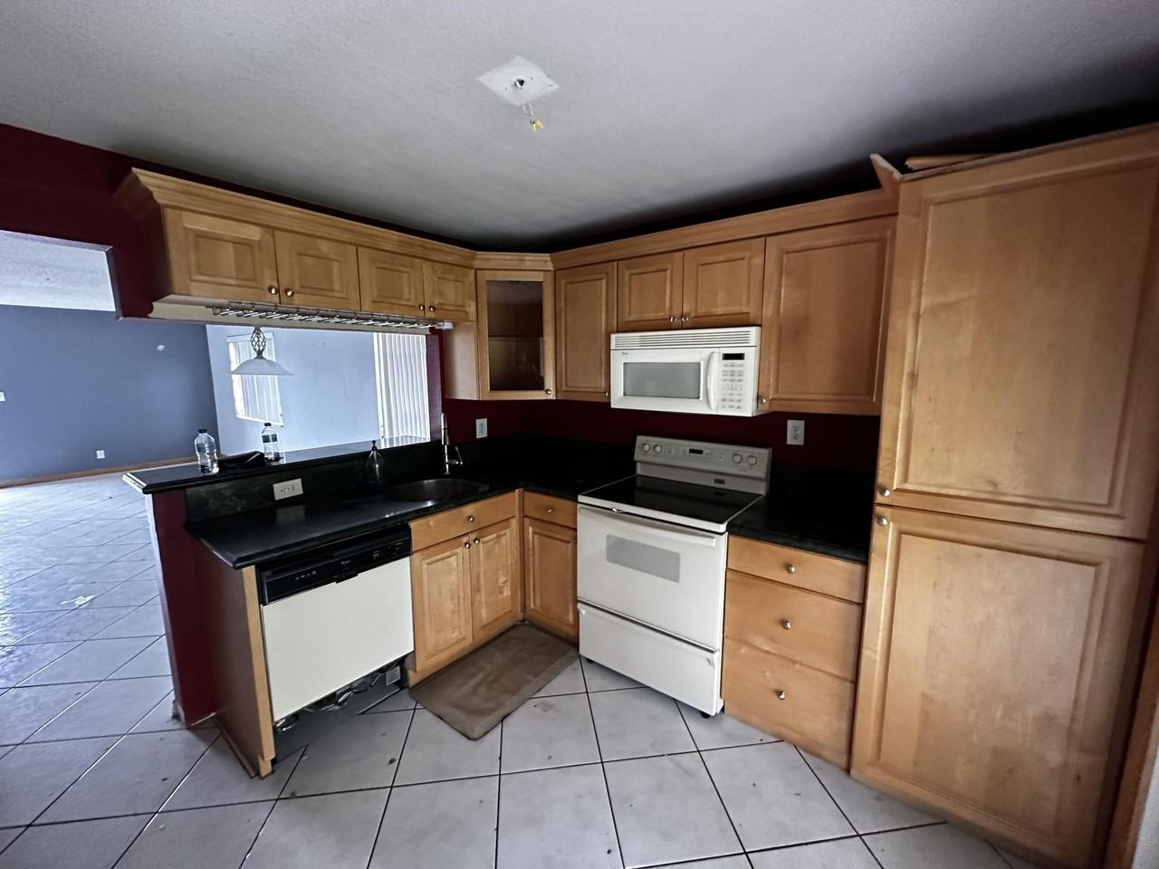 3777 Nw 78th Ave #6A - Photo 4 of 9