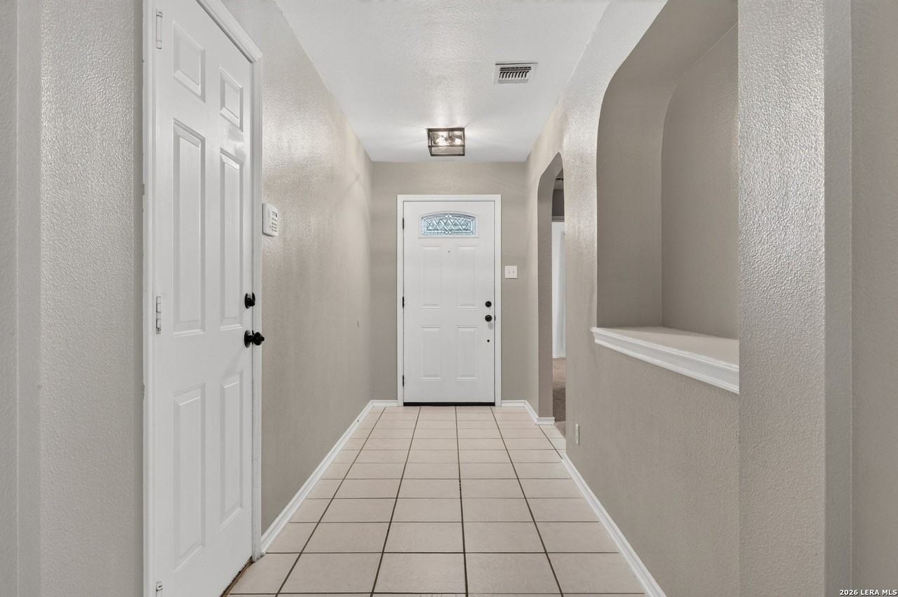 15034 Preston Court Dr - Photo 4 of 30