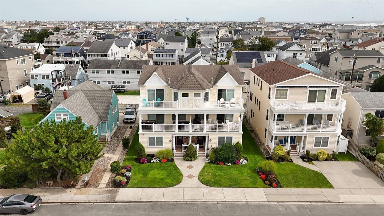 333 38th St S #A - Photo 3 of 50