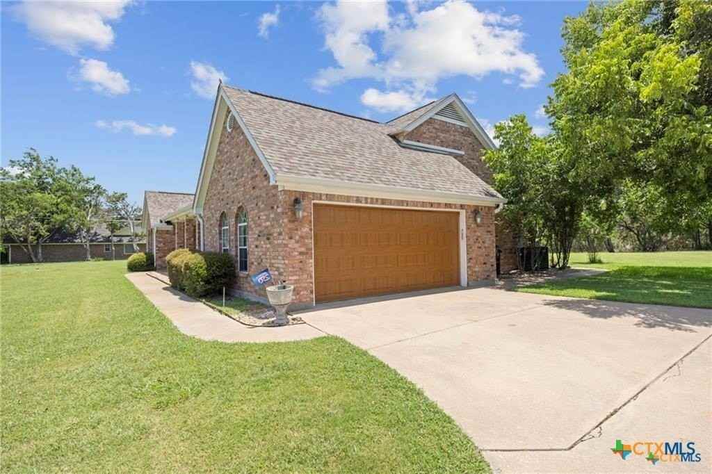 3912 Chisholm Trl - Photo 3 of 38
