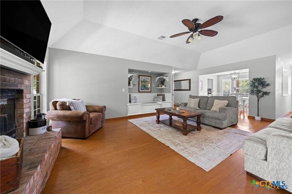 3912 Chisholm Trl - Photo 5 of 38