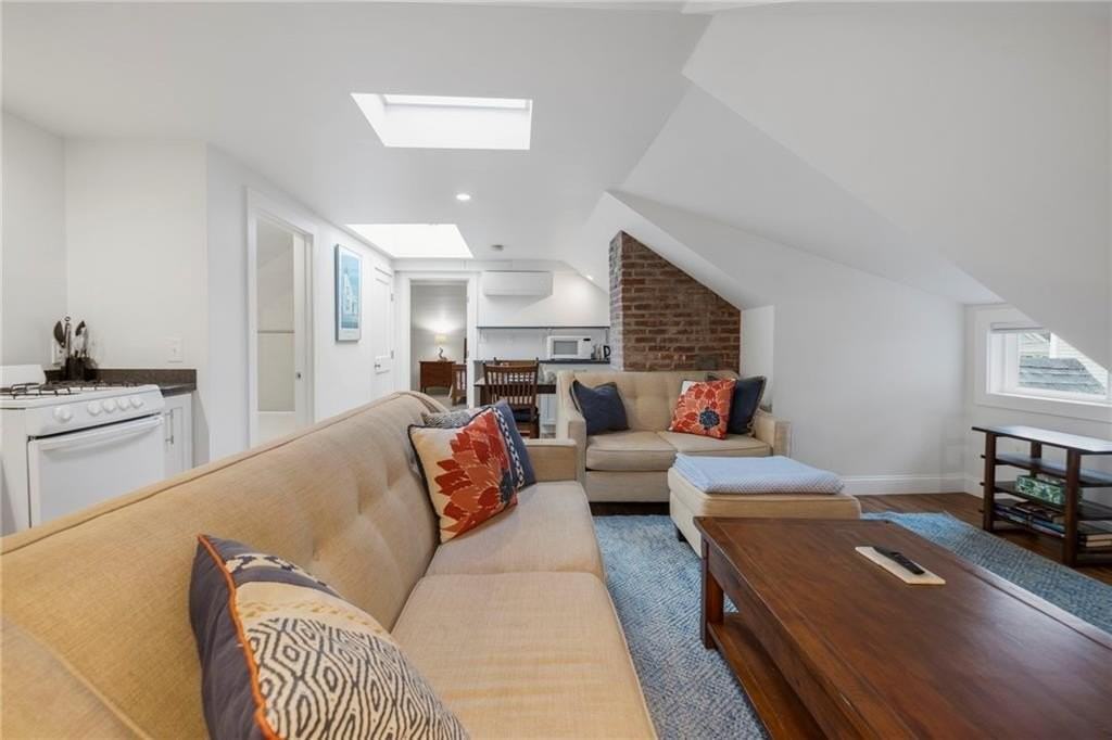 21 Vaughan Ave #2 - Photo 7 of 14
