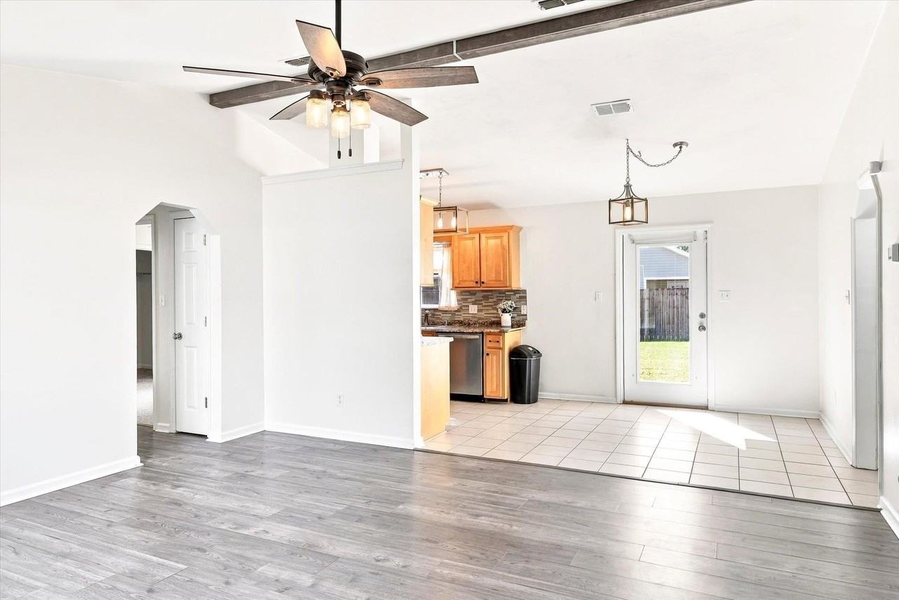 158 Melody Ln - Photo 6 of 42