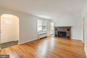 featured image of 920 Boucher Ave #1