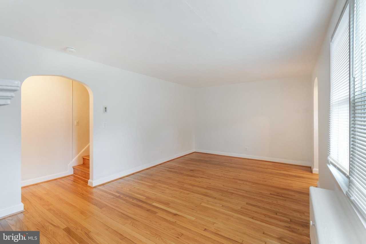 920 Boucher Ave #1 - Photo 3 of 18