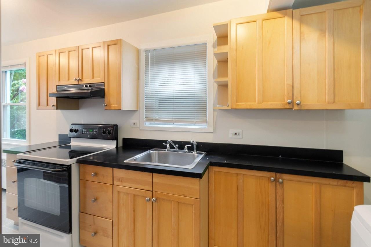 920 Boucher Ave #1 - Photo 5 of 18