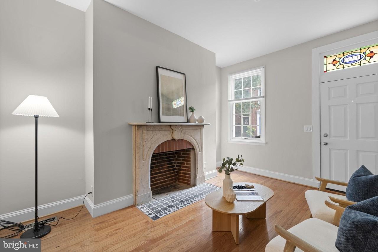 1253 William St - Photo 7 of 45
