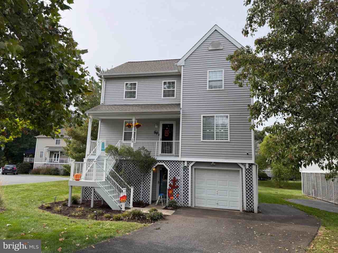 10 Creek Side Ct - Photo 2 of 24